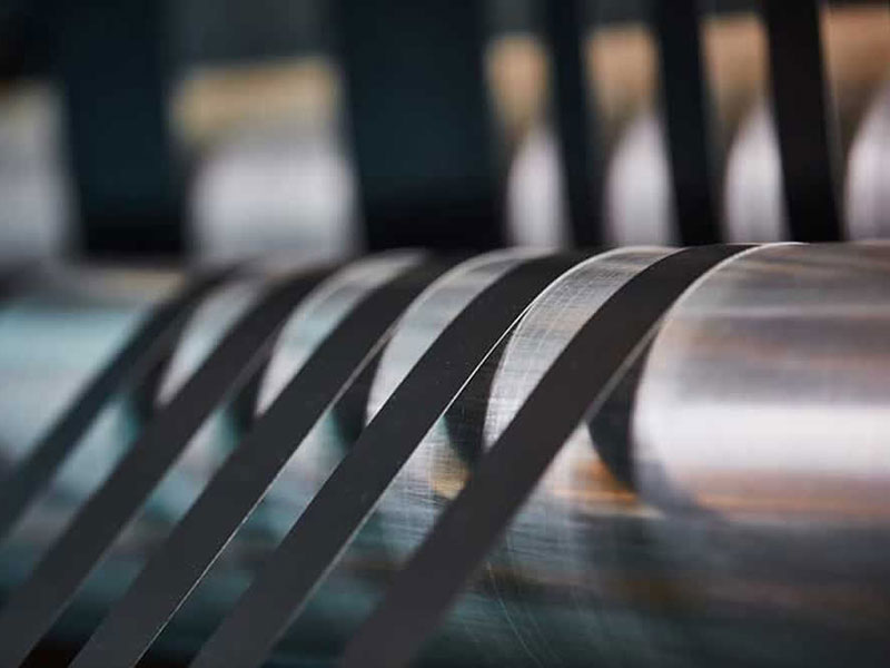 膠帶分切機(jī)：粘性難題，利落解決