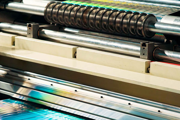 薄膜分切機(jī)分切時刀片的重要性